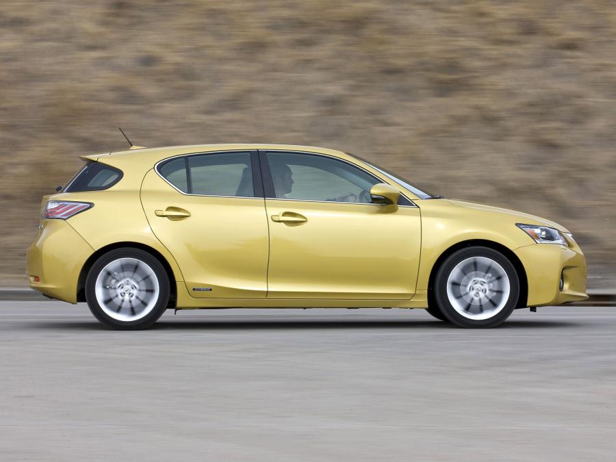  Lexus CT200h 2010 года  (US) (фото 23 из 30)